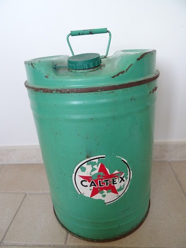 Ancien grand bidon huile - grand,