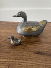 Lot de 2 canards en étain et laiton 
