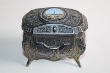 Ancien petit coffret boite à bijoux en régule, médaille verre Tour Eiffel