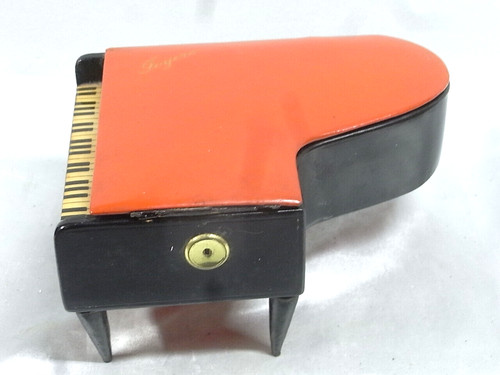 Ancien piano a - a, queue