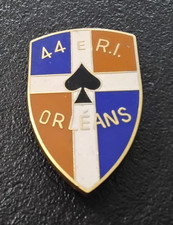 Insigne Militaire 44èm Régiment Infanterie Orléans A.Bertrand Atlas (C11)