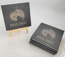 Lot De 6 Dessous De Verre En Ardoise Artisanal Paix Dieu + Décapsuleur En Bois