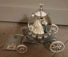 SNOW GLOBE / Boule À Neige