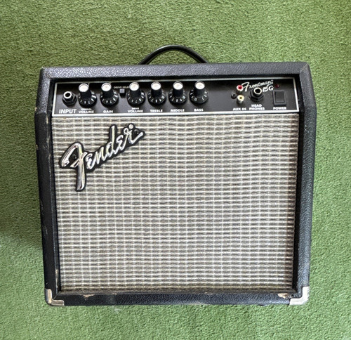 Fender frontman 15g 15w - frontman, solid