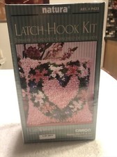 CARON " Heart Wreath "  Latch