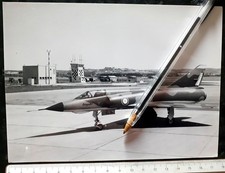 Mirage III E au parking _ Dassault Aviation _ le radar de tir est un Cyrano II