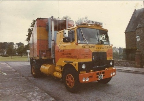 Tekno 76818 mack f700 - tekno,
