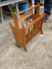 Très élégant porte journaux