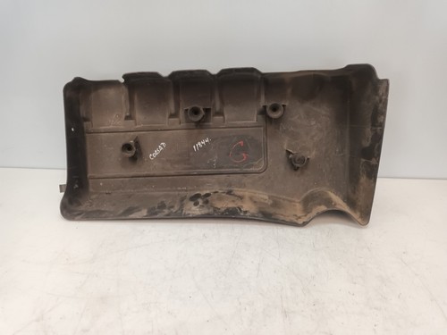 564185296 couvercle moteur