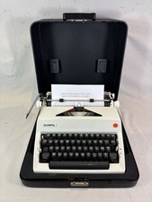 Machine à écrire Olympia