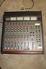 console son Tascam M-30