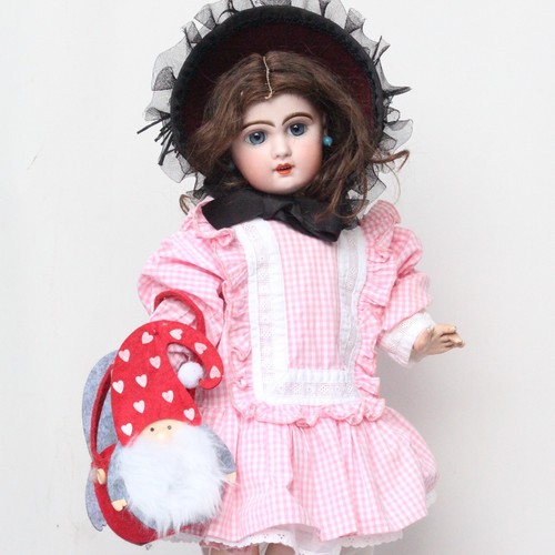 Magnifique robe poupée - robe,