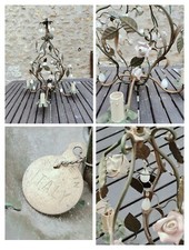 lustre cage Italien décoré de roses en céramique et pampilles en pâte de verre 