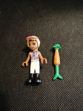 Lego Figurine Minifig femme blonde centre équestre 