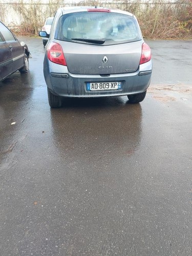 Calandre gauche renault - gauche,