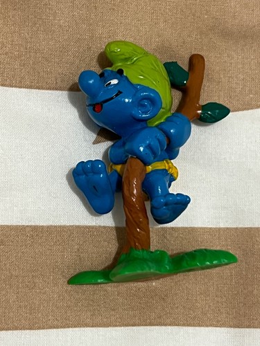 Figurine schtroumpfs dans