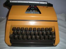 machine à écrire en tôle