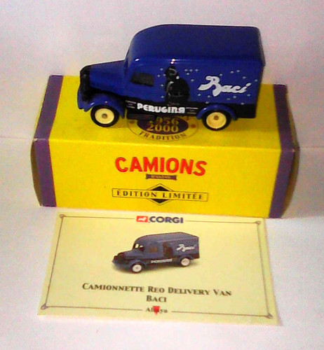 Camions antan corgi red - camions,