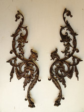 Paire de chimères.Grands