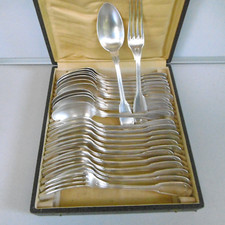 menagere 24 pieces metal argente SFAM