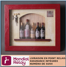 ANCIEN CADRE VITRINE - SCENE 5 MINIATURES DE BOUTEILLES DE VINS VIDE