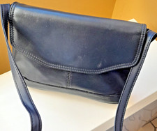 Petit sac à bandoulière femme en  cuir souple , bleu marine.