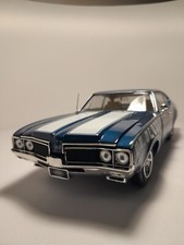 OLDSMOBILE CUTLASS 442 W-30 1969 AUTOWORLD 1/18