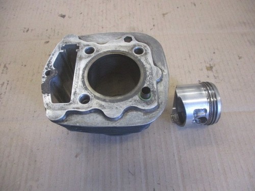 Cylindre piston 57mm pour - /,