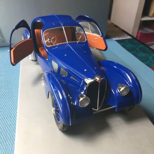 Rare bugatti 57sc dark blue - bugatti,