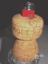 Gros bouchon en liège munis