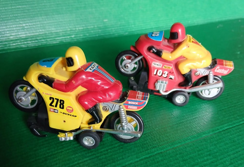 Moto circuit électrique - circuit,