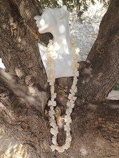 Grand collier en coquillage