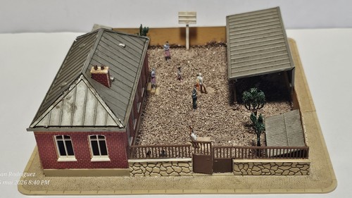 Maquette école village - d'École,