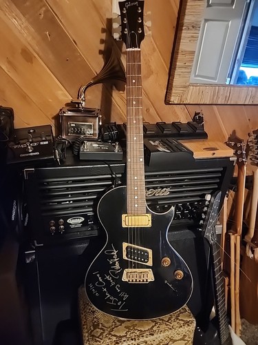 1990s gibson nighthawk signed - 1990s,