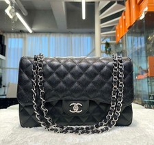 CHANEL Sac à rabat classique