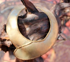 COLLIER DORE TORQUE LAITON BAROQUE CELTE VIRGULE METAL DESIGN 