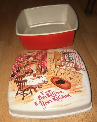Vintage plastic red container - red,