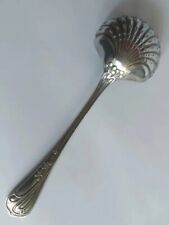 CUILLERE A SAUPOUDRER LE SUCRE