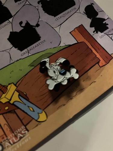 Pin astérix idéfix 2006 - idéfix,