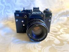 Appareil Photo Argentique Zenit 11 35 mm Et Objectif Helios Lens 44 M