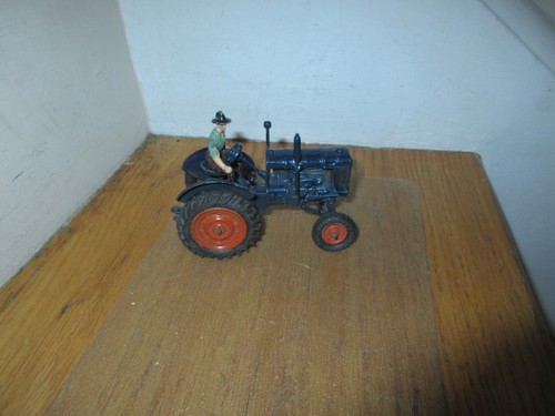 Britains 43293 fordson major - fordson,