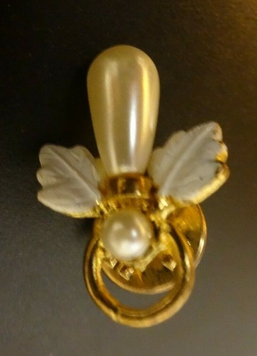 Larme perle avec - ,