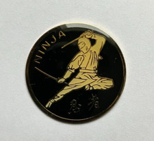 10 -  Pin's NINJA Diamètre 3 cm