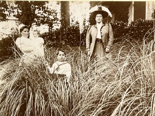 Famille femme mode chapeau - femme,