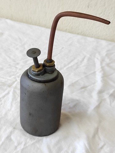 Ancienne burette huile - ancienne,