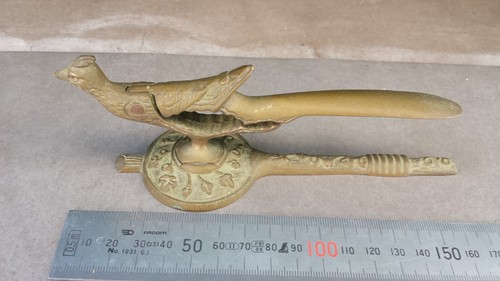 Ancien casse noix noisettes