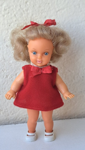 Rare petite poupee bella - bella, "