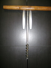 ANCIENNE Grosse Tarière mèche 30mm Menuisier ,Cha, Manche Fruitier 51 X5x5 cm pr