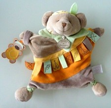 Y7. DOUDOU ET COMPAGNIE OURS INDIEN MARIONNETTE MARRON ORANGE VERT TIPI - NEUF*