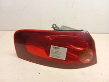 Feu arriere principal gauche